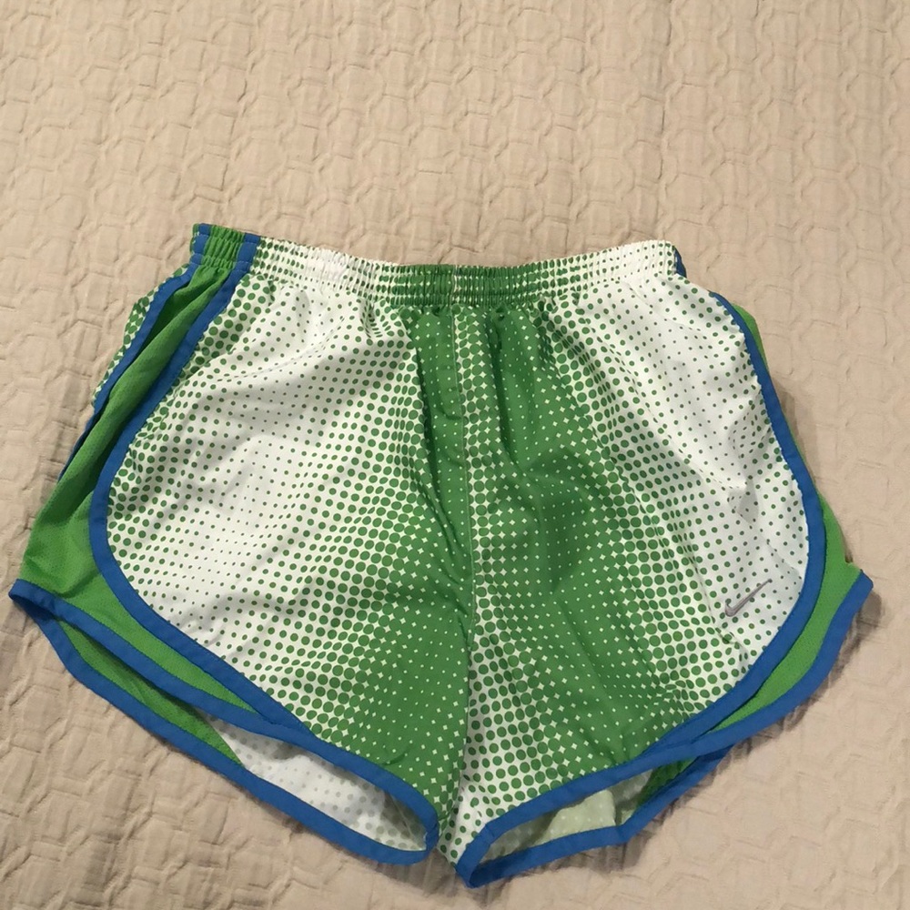 Nike women’s tempo shorts